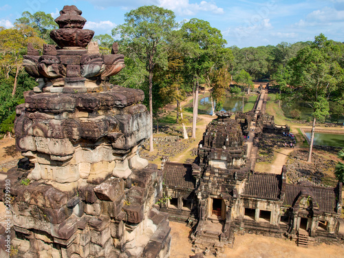 Tempelanlage in Angkor Wat mit Perspektive von oben, Kambodscha photo