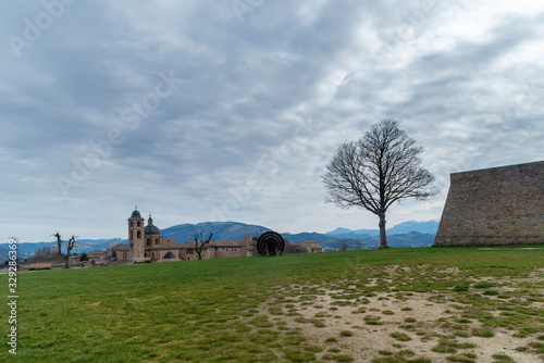 Urbino di giorno photo