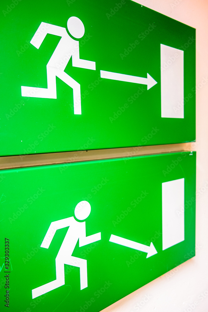 emergency exit sign emergency exit sign