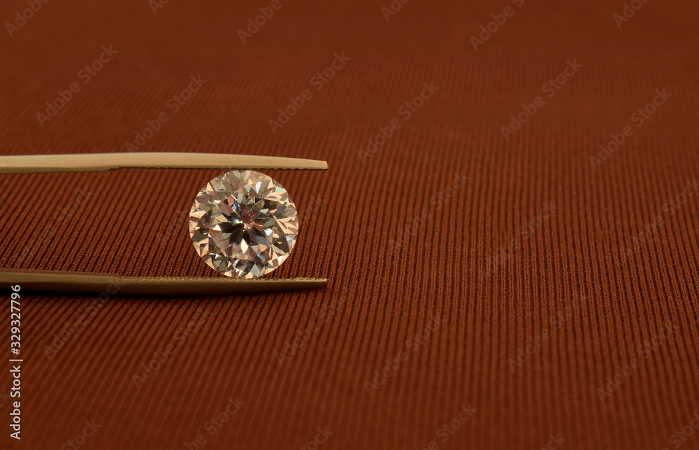 Selected diamonds In the tong Selected diamonds In the tong