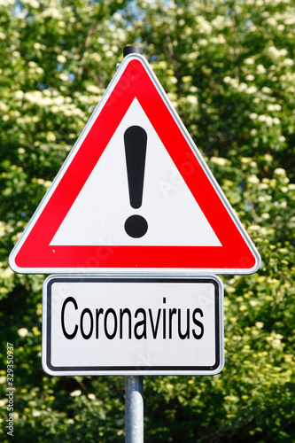 Verkehrsschild Coronavirus, Gefahrstelle, Deutschland, Europa