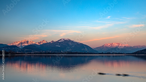 Panorama invernale della Grigra e del Resegone visti dal lago di Alserio