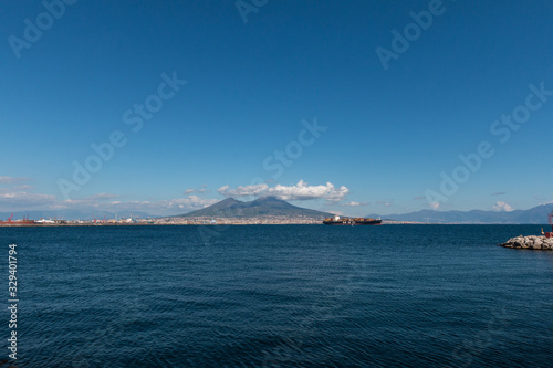 Vesuvio e containers