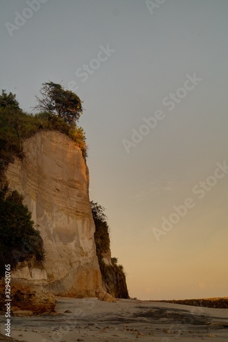 Ali cliff