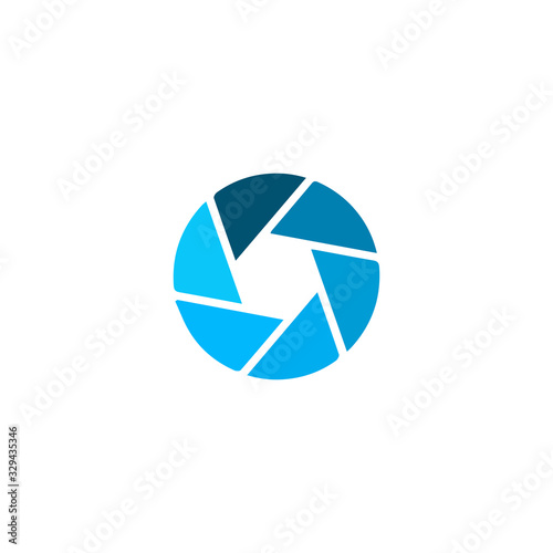 Camera aperture objective i...
