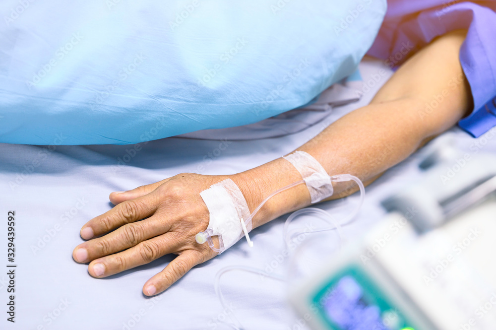 Fototapeta premium Brine to the elderly patients in the hospital