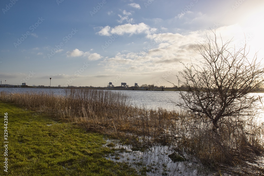 Fototapeta premium High water in the Rijn