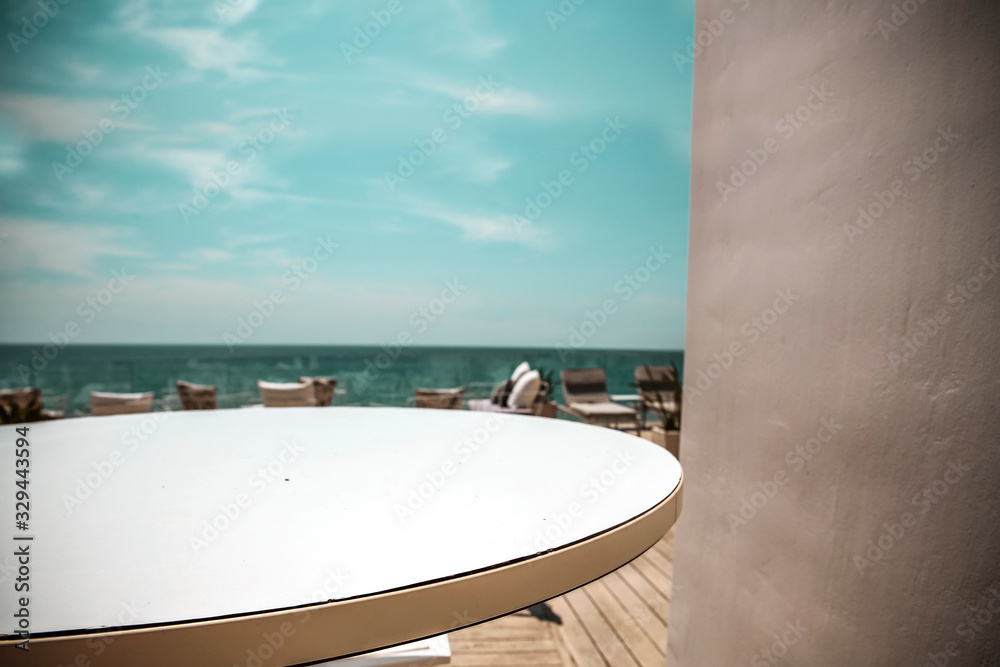 Fototapeta premium white wooden table of free space and sea landscape 