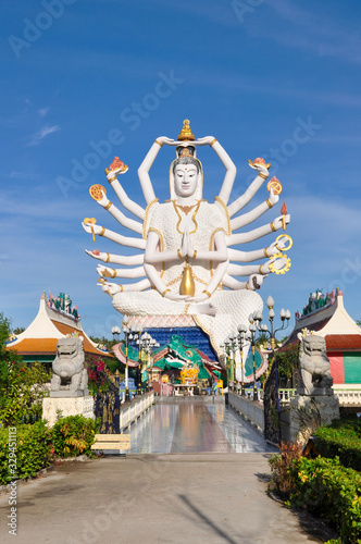 Statue der Göttin Guanyin im Wat Laem Suwannaram Koh Samui statue of the goddess Guanyin at Wat Laem Suwannaram Koh Samui Thailand photo