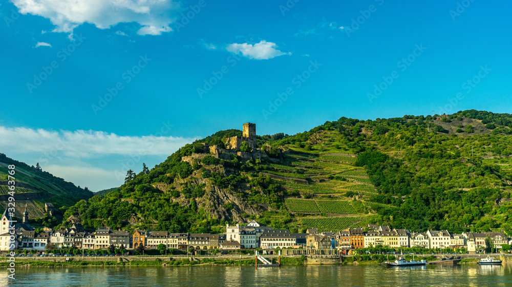 Fototapeta premium Germany, Hiking Frankfurt Outskirts, a bridge over a body of water