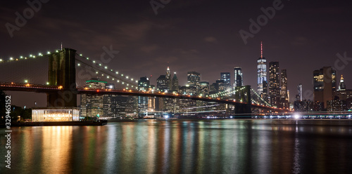 Brooklyn Bridge - New York Skyline at Night © hollandog