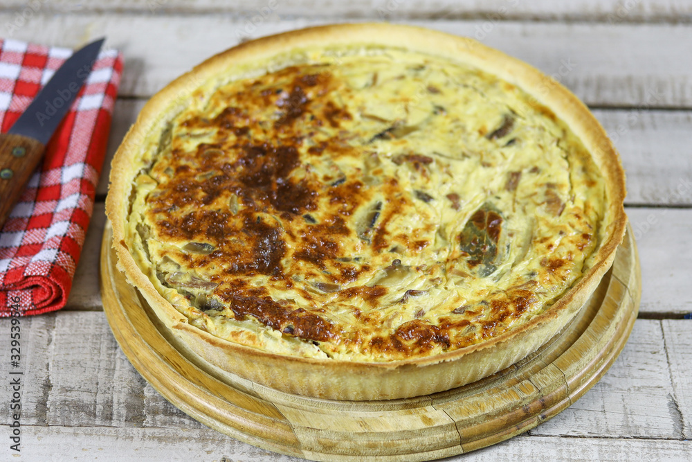 tarte entière au poulet et champignons tarte entière au poulet et champignons