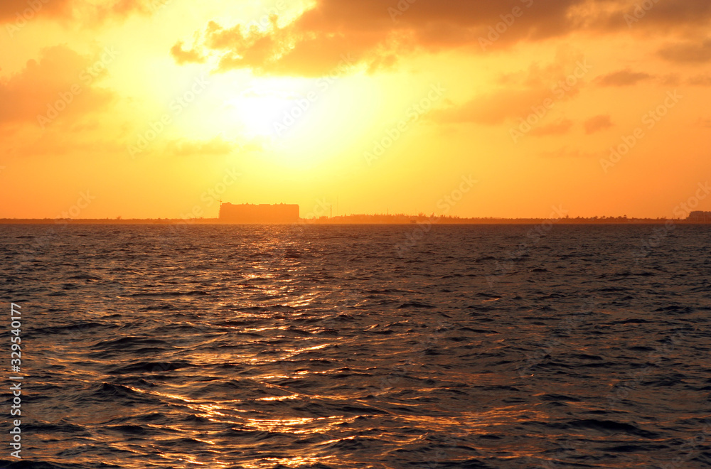 Obraz premium sunset at sea