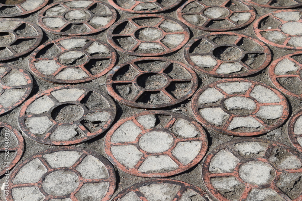 road pavement made of metal circles