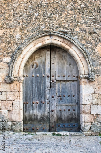 Puerta medieval en Maderuelo