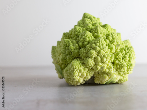 chou-fleur romanesco isolé