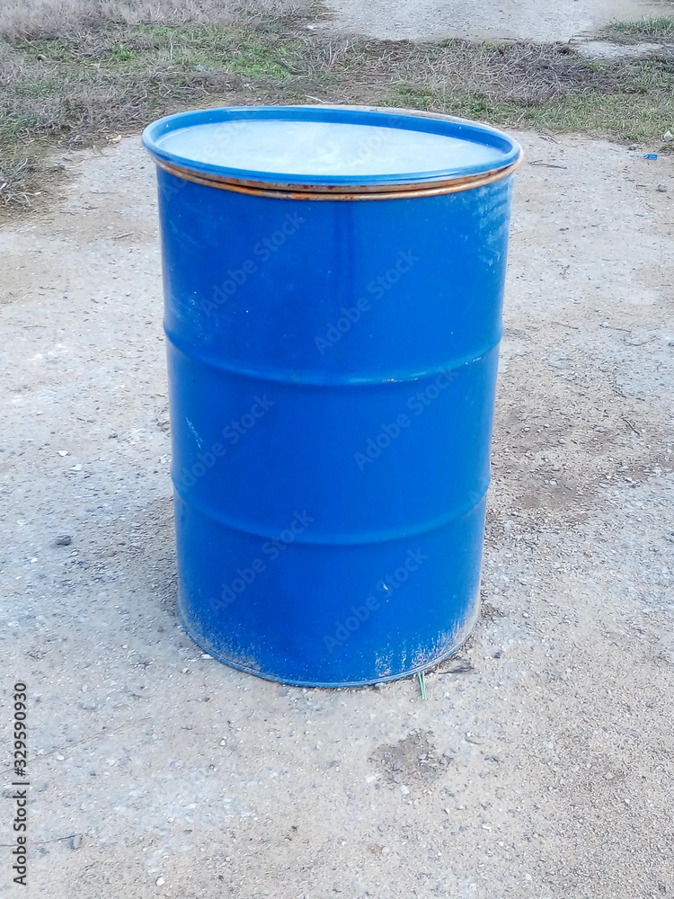steel barrel with a blue lid for municipal solid waste steel barrel with a blue lid for municipal solid waste