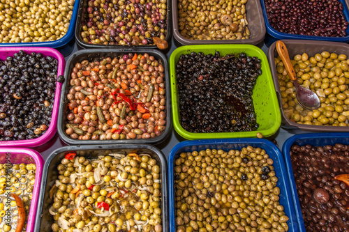 Oliven auf einem französischen Markt
