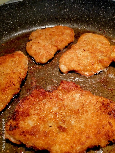 Schnitzel in der Pfanne