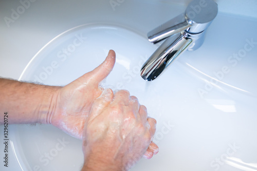 ..Hände waschen, Handhygiene, Symbolbild, 11.03.2020