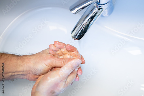 ..Hände waschen, Handhygiene, Symbolbild, 11.03.2020