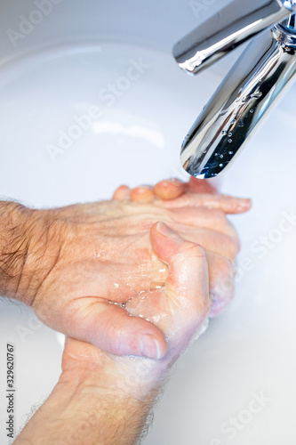 ..Hände waschen, Handhygiene, Symbolbild, 11.03.2020