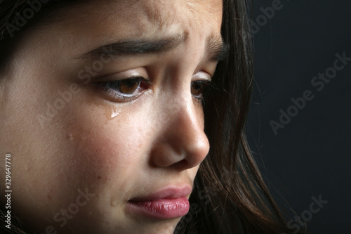 Canvastavla niña llorando
