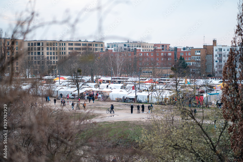 Fototapeta premium view of Berlin Mauer Park