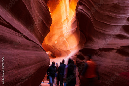 It's crowded inside antelope canyon. Lots of people rushing threw the slot canyon