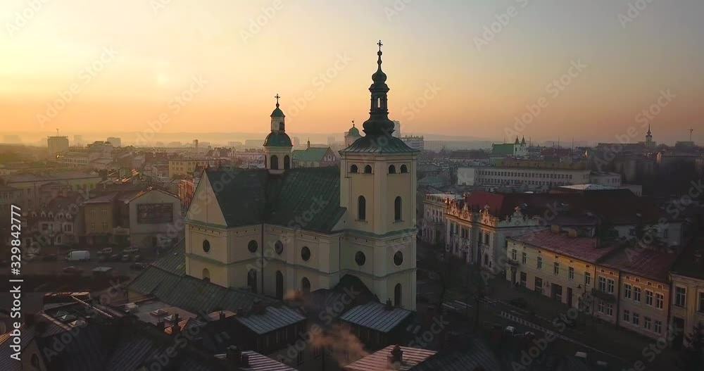 kościół Rzeszów o wschodzie słońca