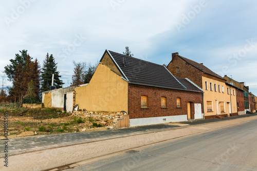 Fototapeta Naklejka Na Ścianę i Meble -  view of yet remaining houses in the mostly relocated Kerpen-Manheim, Western-Germany