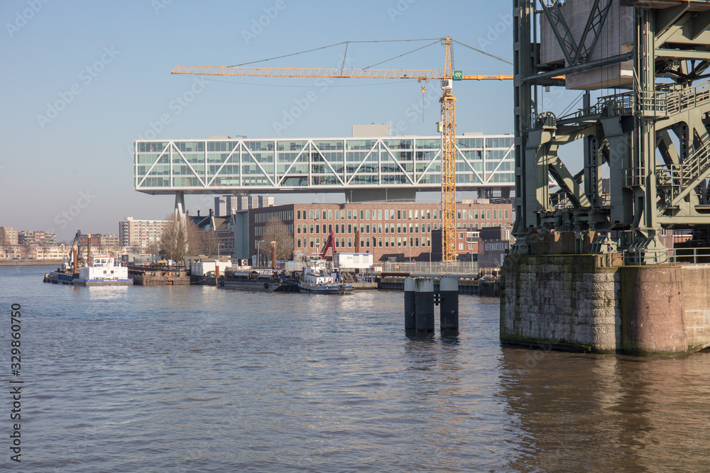 De hef bridge in Rotterdam