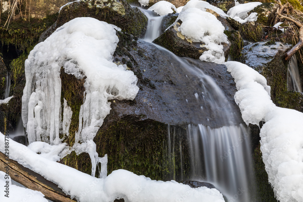 Schneeschmelze 10 Schneeschmelze 10