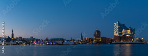 Blick auf Hamburgs Skyline