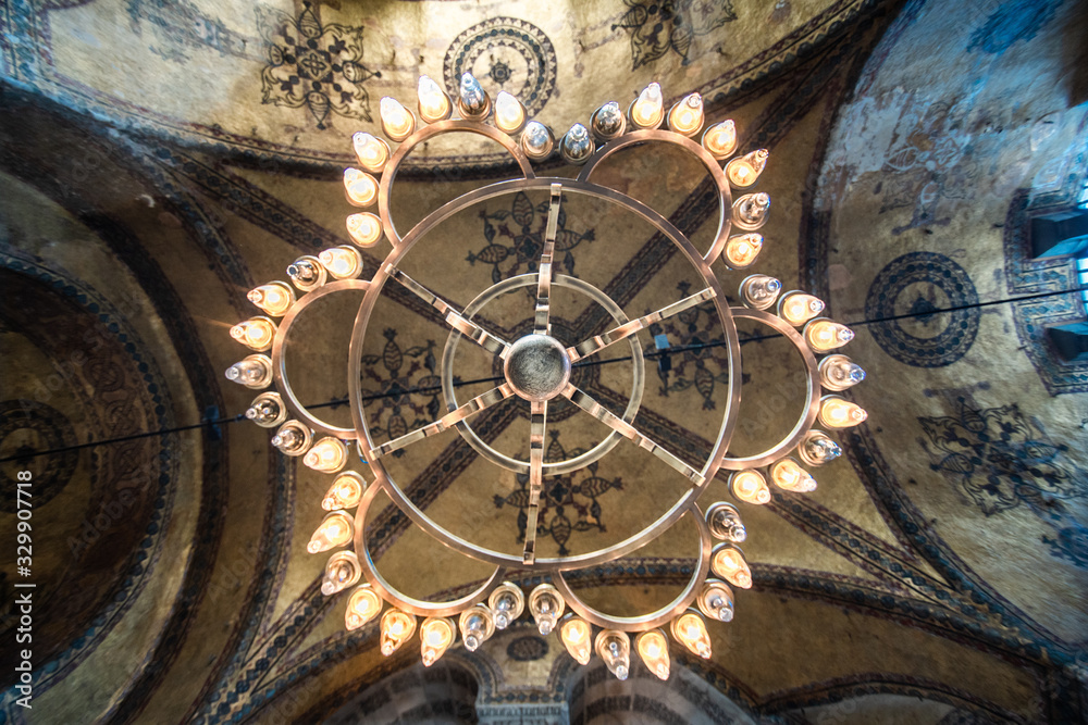 Fototapeta premium ISTANBUL - OCTOBER 2019: Sultanahmet Mosque Blue Mosque in Istanbul, Turkey