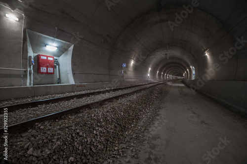 Fototapeta Naklejka Na Ścianę i Meble -  railway tunnel