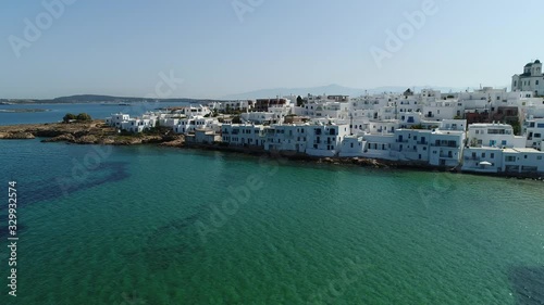 Wallpaper Mural Ville de Naoussa sur l'île de Paros dans les Cyclades en Grèce vue du ciel Torontodigital.ca
