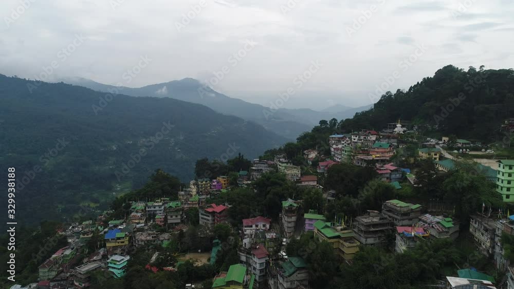 Ville de Gangtok dans le Sikkim en Inde vue du ciel