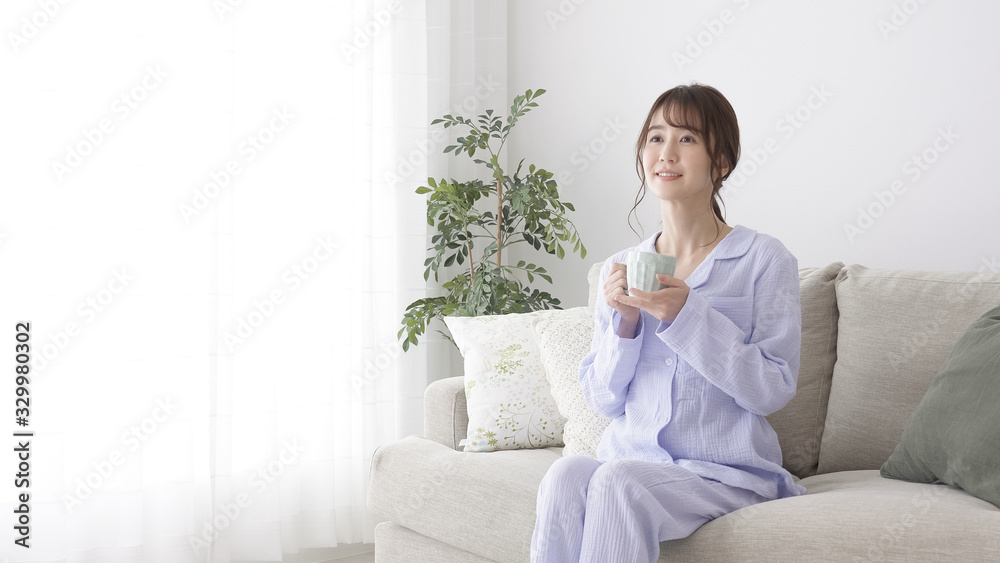 女性 起床 女性 起床