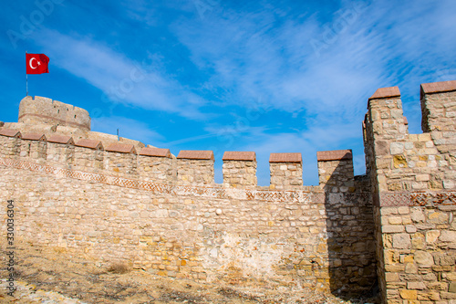 Kilitbahir Castle is a castle across the city, west of Canakkale. The walls outside the castle