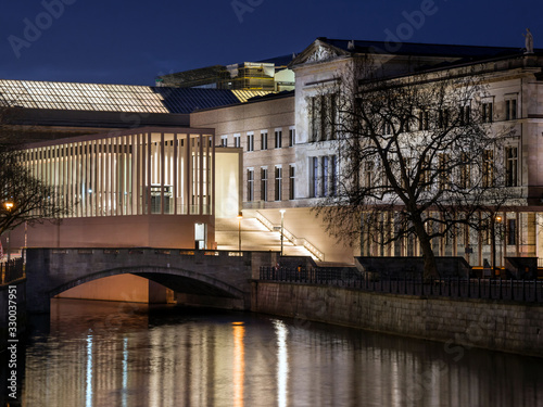 Berlin Museumsinsel am Kupfergraben abends photo