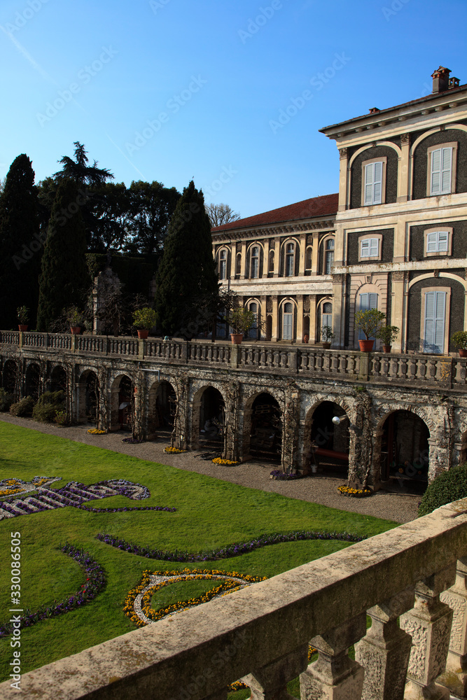 Obraz premium Stresa ( Verbano-Cusio-Ossola ), Italy - June 15, 2017: The Isola Bella garden, Maggiore lake, Stresa, Piedmont, Italy
