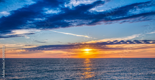 Photos Sunset over Gulf of Mexico from Caspersen Beach in Venice Florida