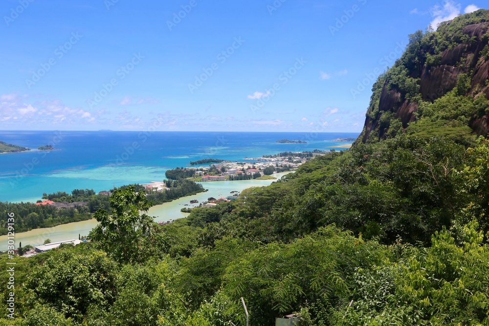 Panorama sur Victoria, capitale des Seychelles