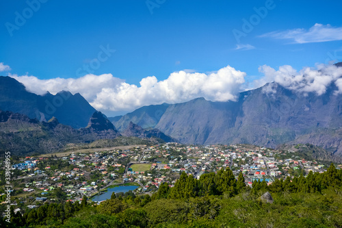 Vue sur le Cirque de Cilaos, à L'île de La Réunion photo