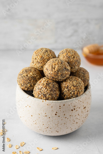 Get-Up-And-Go Oatmeal Energy Balls