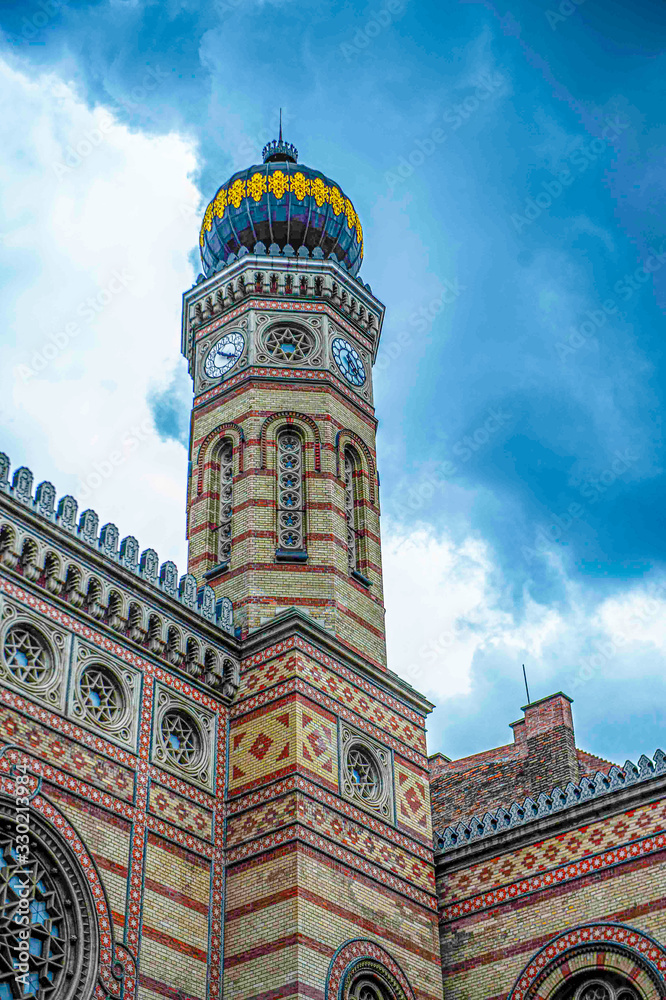 Naklejka premium synagogue in budapest hungary