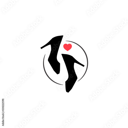 Women's shoes logo design vector template. BeautIful shoes logo illustration.