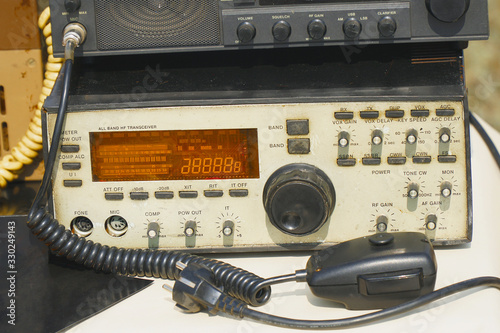 Billede på lærred Old Amateur radio transmitter transceiver. Ham radio