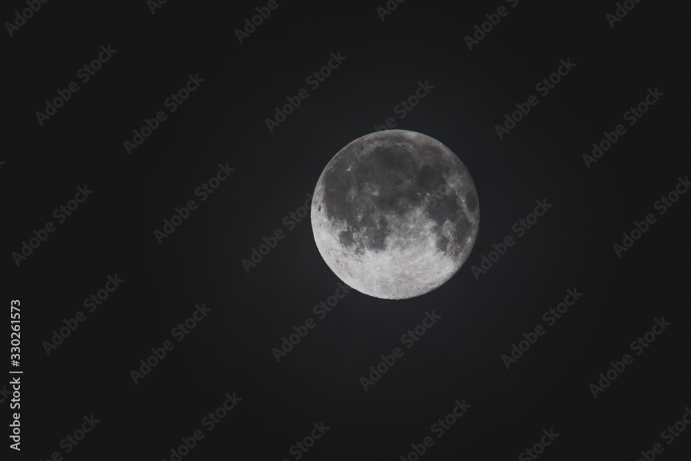 Full Moon, Dramatic Moon, Beautiful Moon Full Moon, Dramatic Moon, Beautiful Moon
